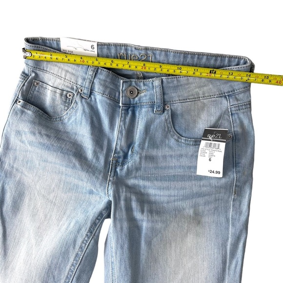 NWT Rue21 Women’s size 6 Mid Rise Jegging Skinny Jeans 28 x 34 Light Wash long - Picture 6 of 8